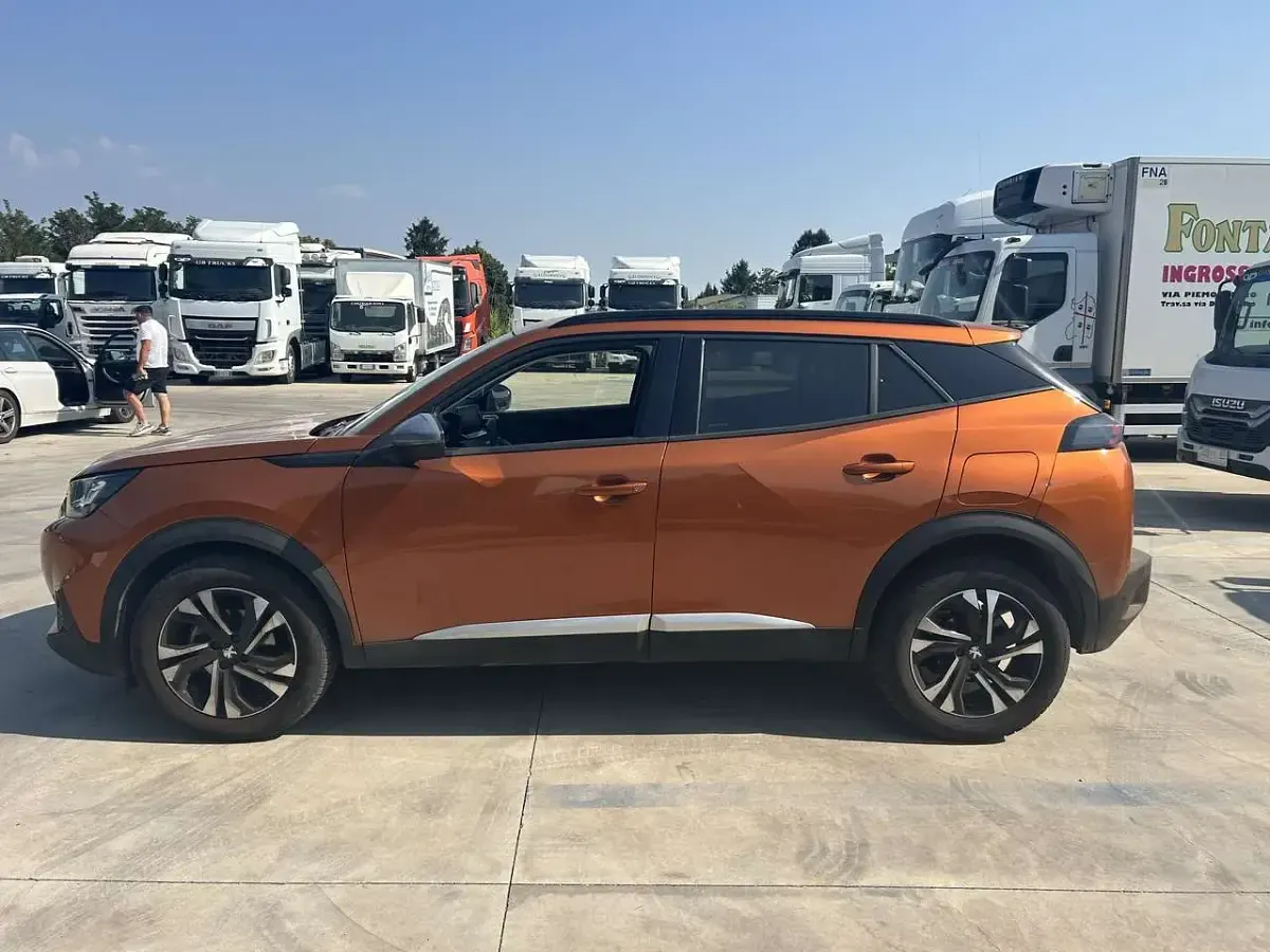 Usata Peugeot 2008 Allure 102 CV (75 kW) 2022 Other SUV