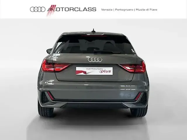 Usata Audi A1 Sportback S-Line 116 CV (85 kW) 2025 Grigio chronos metallizzato Utilitaria