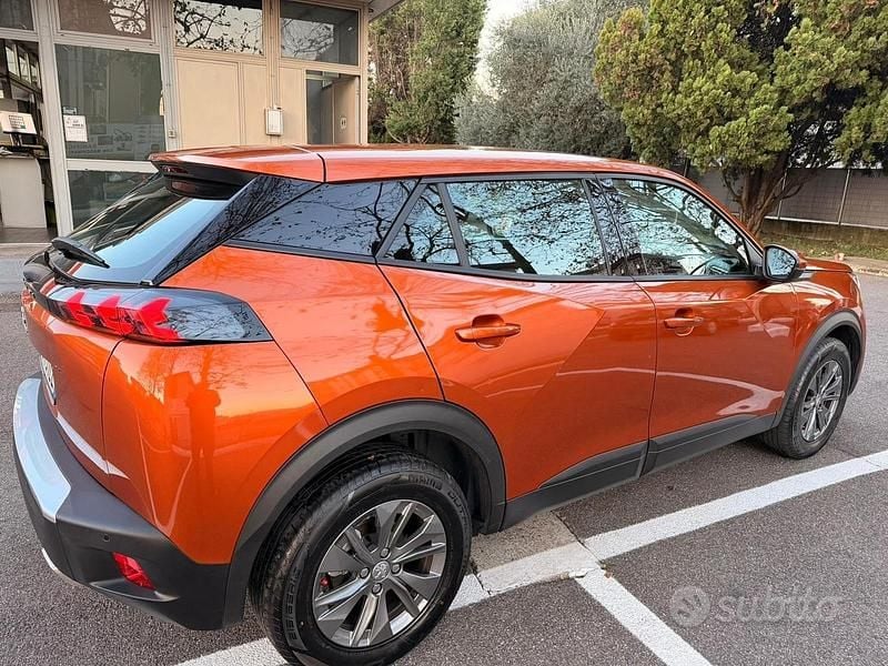 Gebraucht Peugeot 2008 GT 131 PS (96 kW) 2021 Orange SUV
