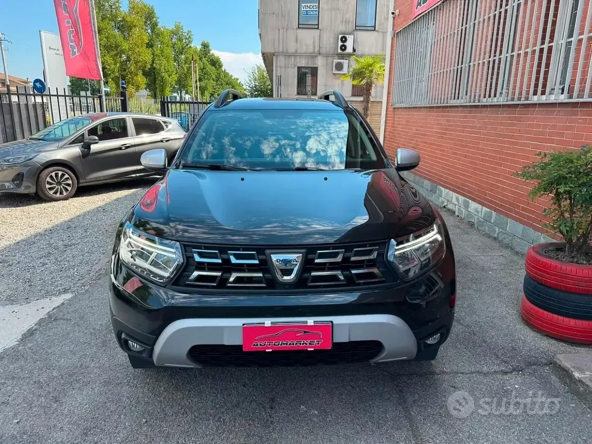 Usata Dacia Duster Prestige 101 CV (74 kW) 2022 Nero SUV