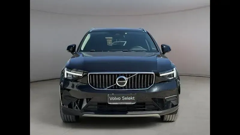 Usata Volvo XC40 211 CV (155 kW) 2023 Nero SUV
