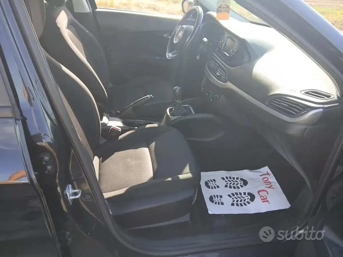 Usata Fiat Tipo Lounge 95 CV (69 kW) 2019 Nero Berlina
