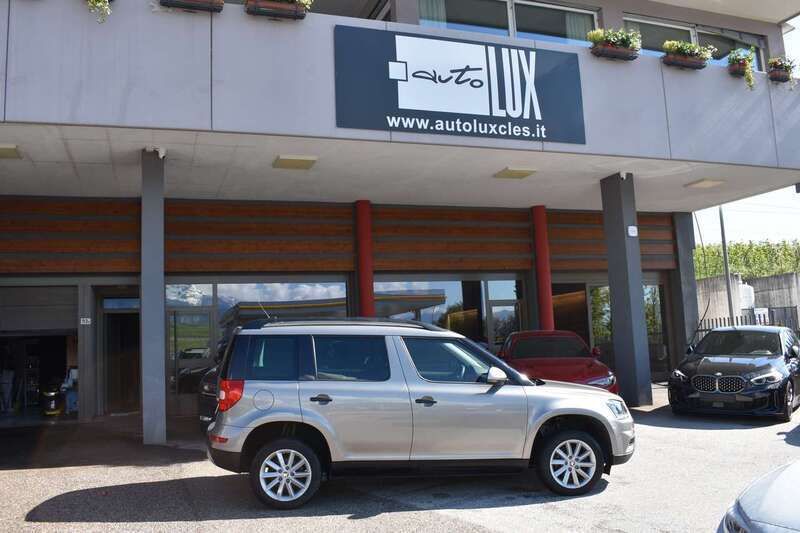 Usata Skoda Yeti Active 110 CV (80 kW) 2014 Grigio SUV