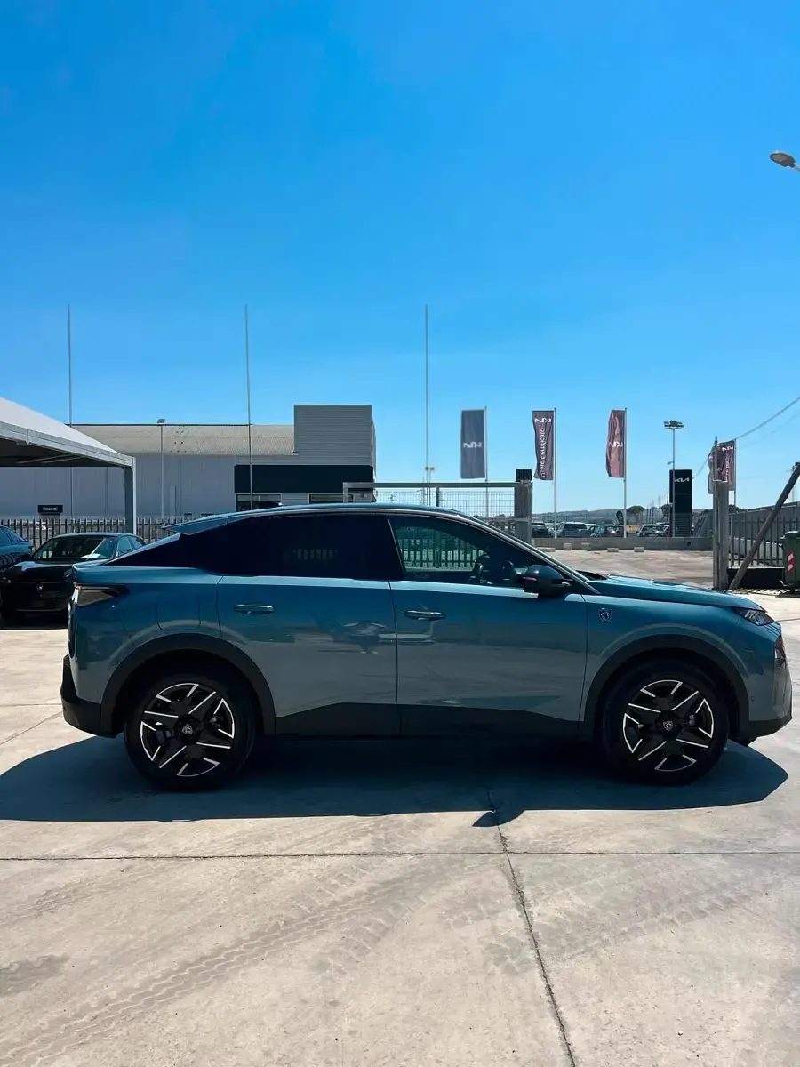 Usata Peugeot 3008 GT 135 CV (99 kW) 2025 Blu SUV