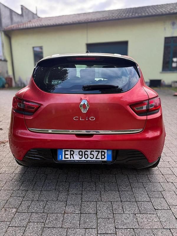 Usata Renault Clio IV 75 CV (55 kW) 2013 Rosso Berlina
