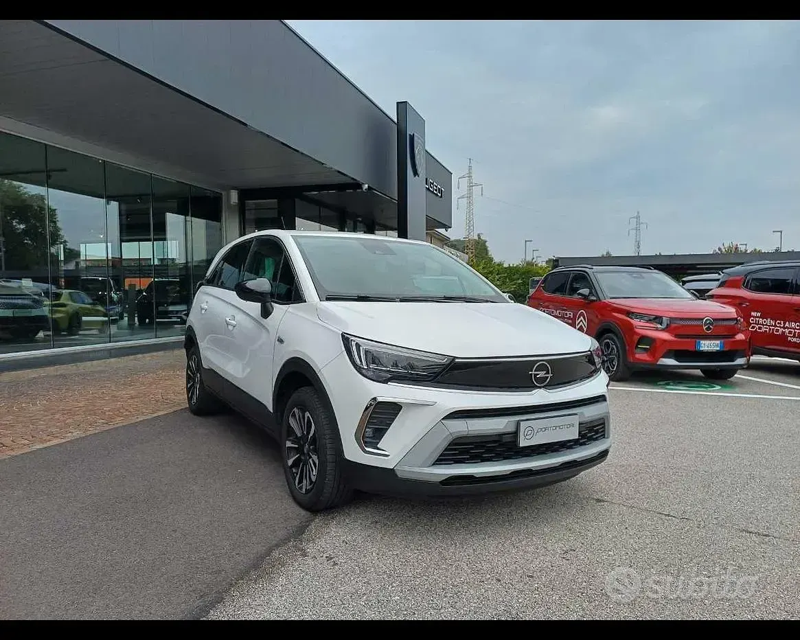 Usata Opel Crossland Elegance 131 CV (96 kW) 2024 Bianco SUV