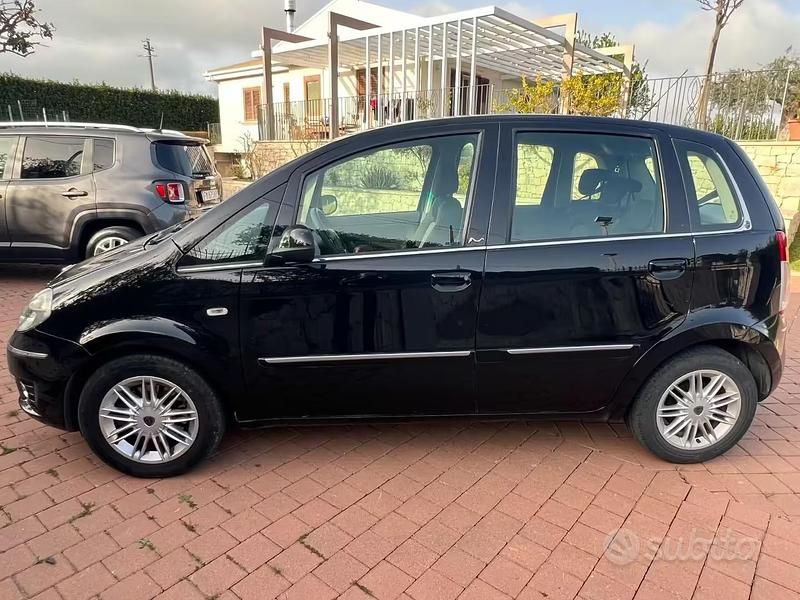 Usata Lancia Musa S 90 CV (66 kW) 2011 Nero Monovolume