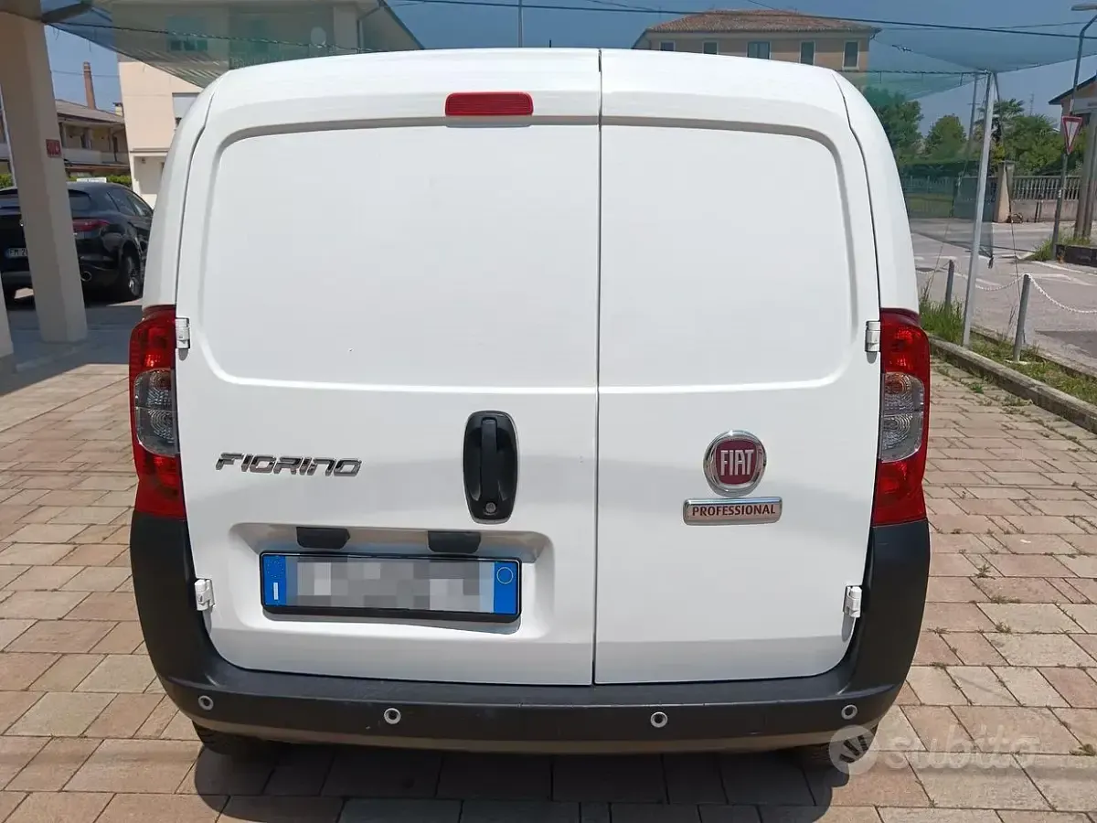 Usata Fiat Fiorino 80 CV (58 kW) 2022 Bianco Monovolume