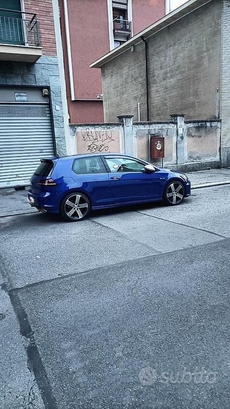 Usado VW Golf VII R 300 CV (220 kW) 2015 Berlina