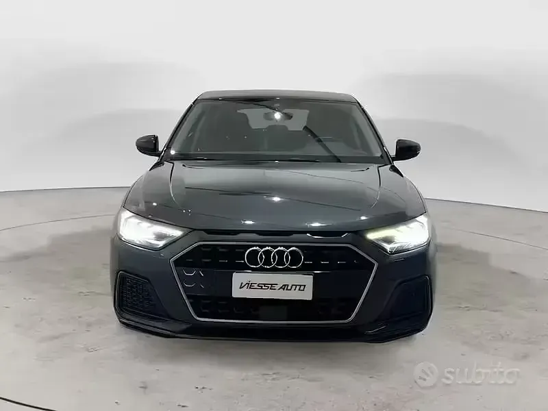 Usata Audi A1 Sportback Ambiente 95 CV (69 kW) 2019 Grigio Utilitaria