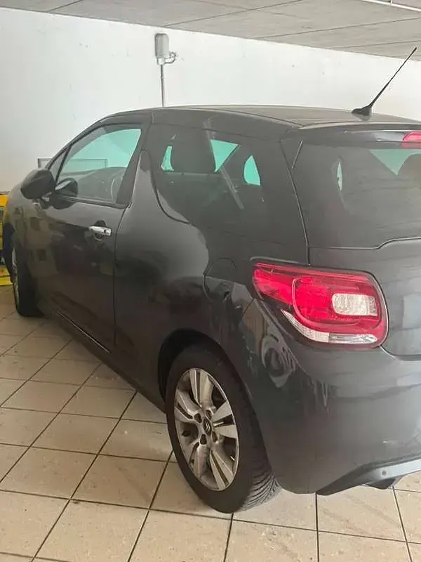 Usata Citroën DS3 So Chic 120 CV (88 kW) 2010 Nero Utilitaria