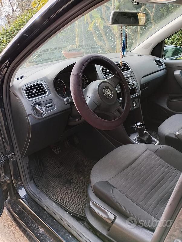 Usata VW Polo 70 CV (51 kW) 2013 Nero Utilitaria