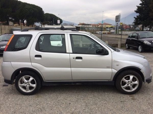 Suzuki ignis 2008