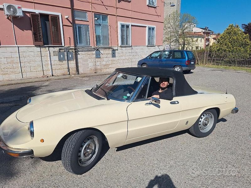 Usata Alfa Romeo Spider Veloce 131 CV (96 kW) 1982 Cabrio