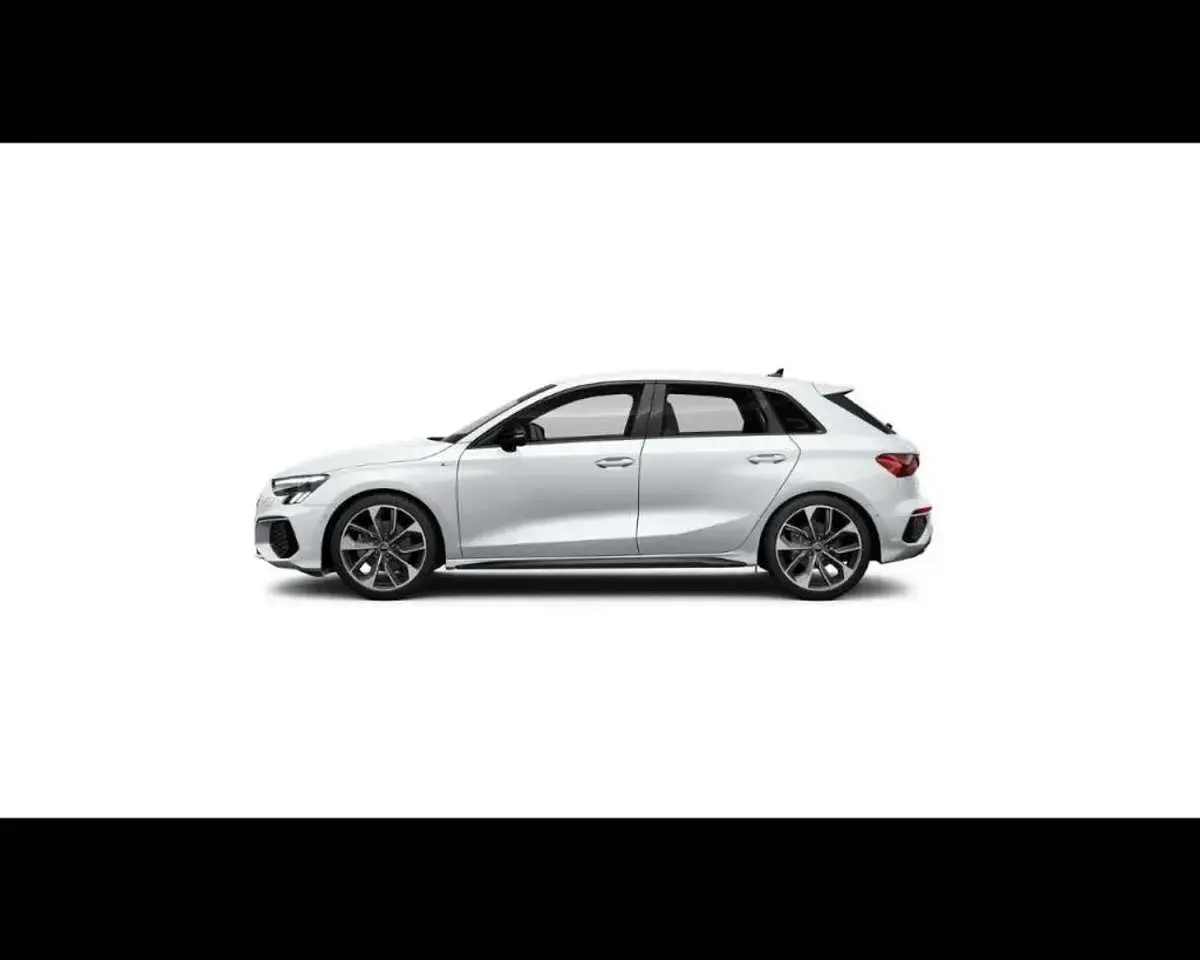 Usata Audi A3 Design 150 CV (110 kW) 2023 Bianco Berlina