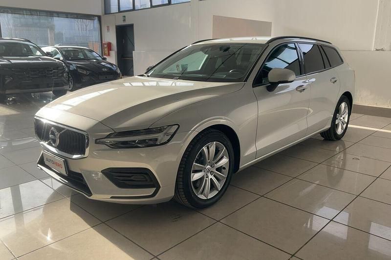 Usata Volvo V60 Business Edition 197 CV (144 kW) 2021 Grigio Station wagon