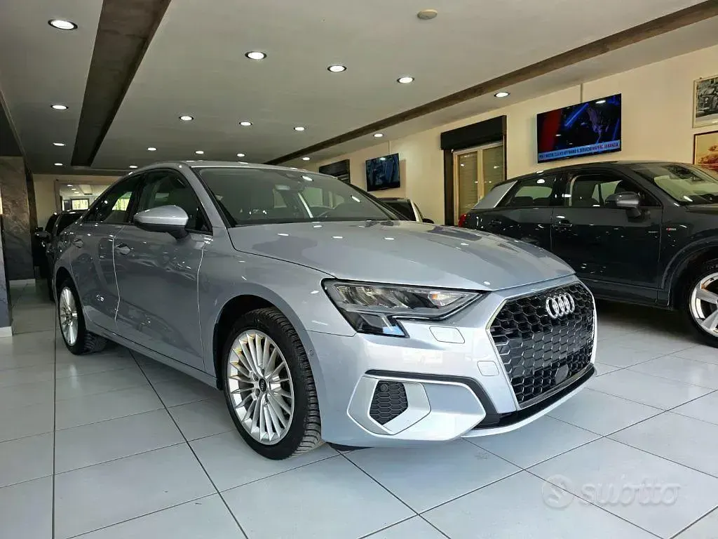 Gebraucht Audi A3 Advanced 116 PS (85 kW) 2022 Grau Limousine