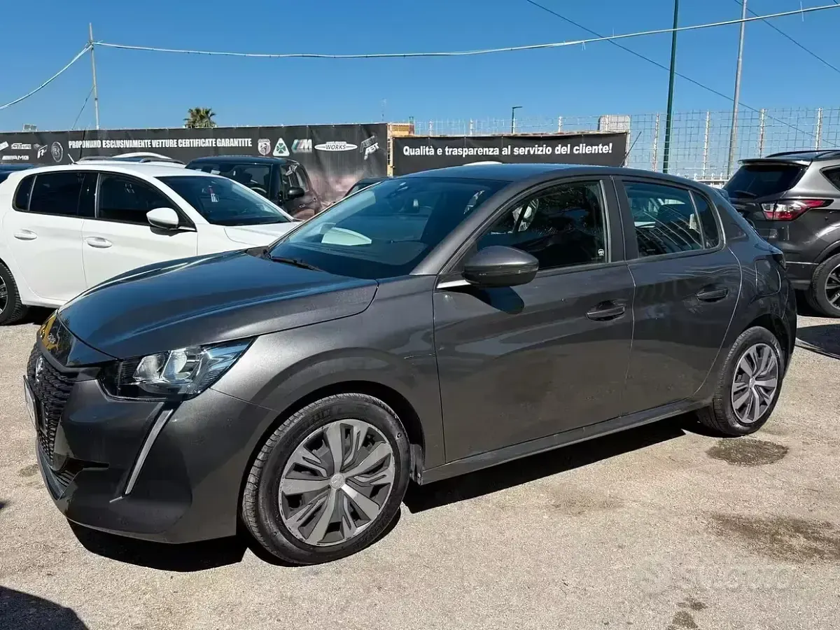 Usata Peugeot 208 Allure 102 CV (75 kW) 2022 Grigio Utilitaria