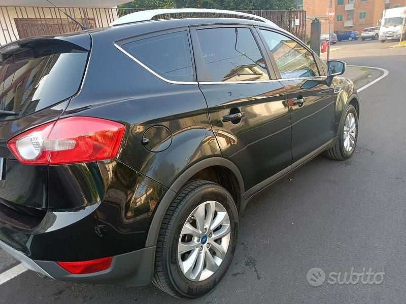 Usata Ford Kuga Titanium 140 CV (102 kW) 2012 Nero SUV