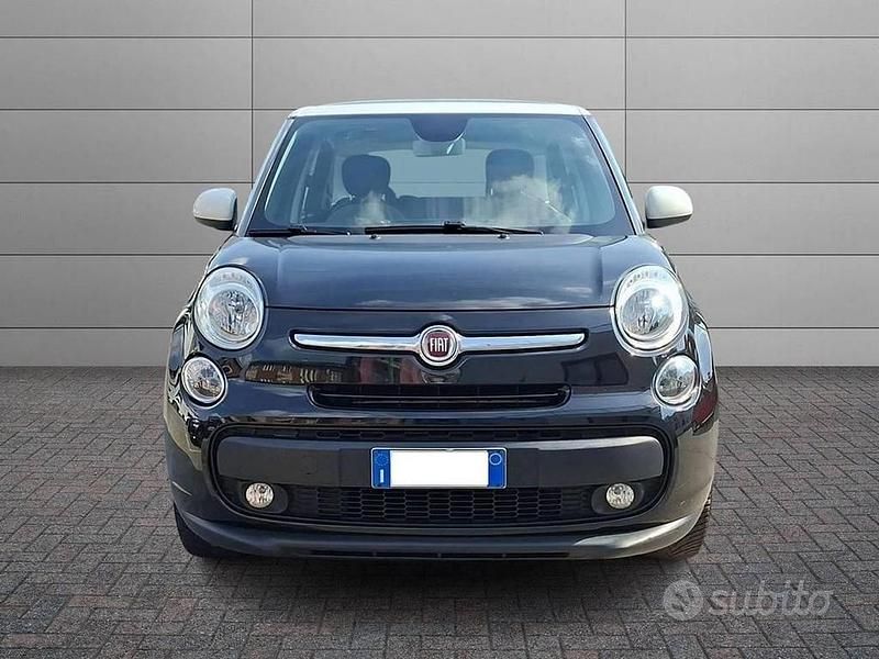 Begagnad Fiat 500L Lounge 95 HK (69 kW) 2016 Svart Minibuss