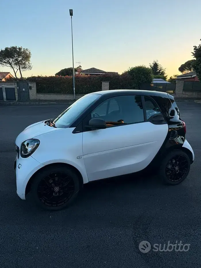 Usata Smart ForTwo Coupé 71 CV (52 kW) 2016 Bianco Coupé