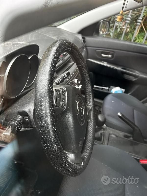 Usata Mazda 3 109 CV (80 kW) 2006 Grigio Berlina