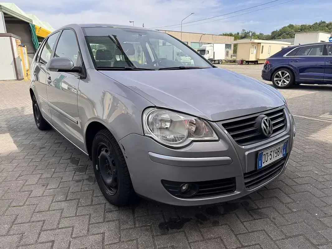 Usata VW Polo Comfortline 80 CV (58 kW) 2007 Grigio Utilitaria
