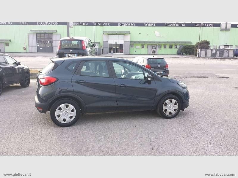 Usata Renault Captur 90 CV (66 kW) 2014 Blu/azzurro SUV