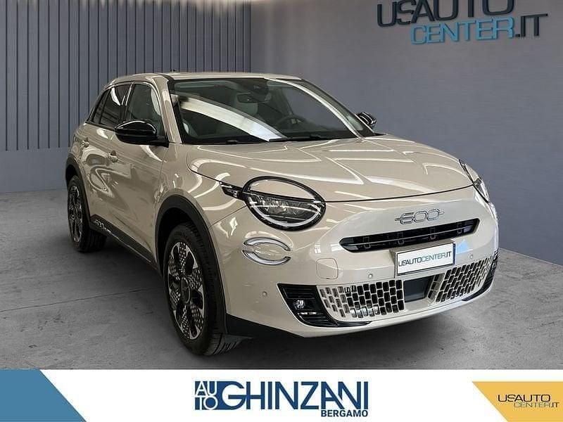 Usata Fiat 600 La Prima 110 CV (80 kW) 2025 Nero SUV