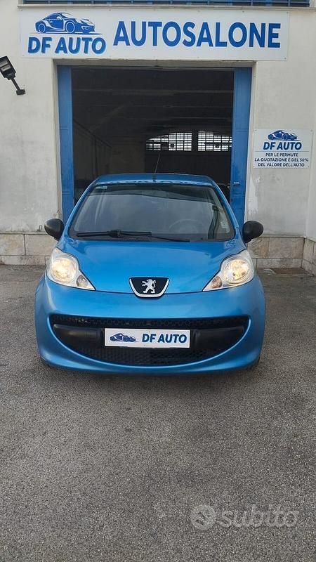 Usata Peugeot 107 68 CV (50 kW) 2007 Blu Utilitaria
