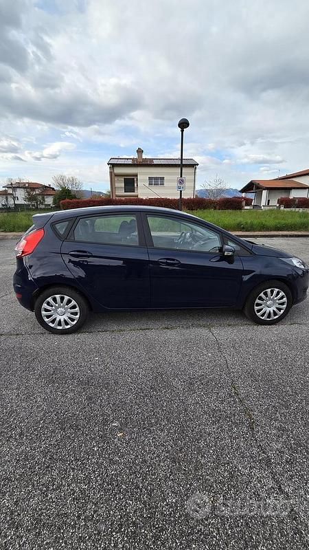 Usata Ford Fiesta ST-Line 75 CV (55 kW) 2017 Blu Utilitaria