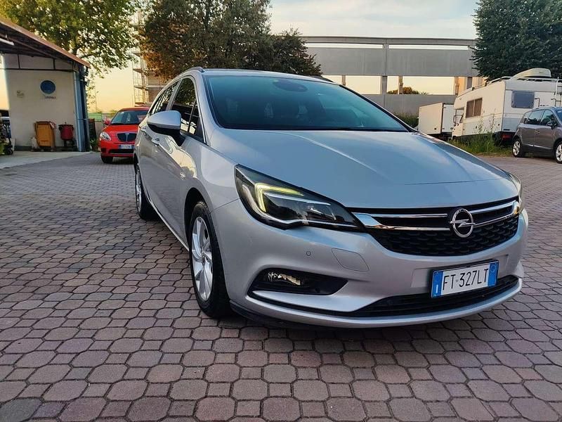 Usata Opel Astra 136 CV (100 kW) 2018 Argento Station wagon