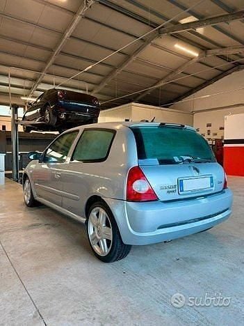 Usata Renault Clio II R.S. 169 CV (124 kW) 2003 Grigio Berlina