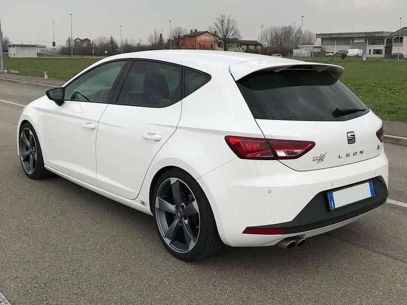 Usata Seat Leon 150 CV (110 kW) 2015 Bianco Berlina