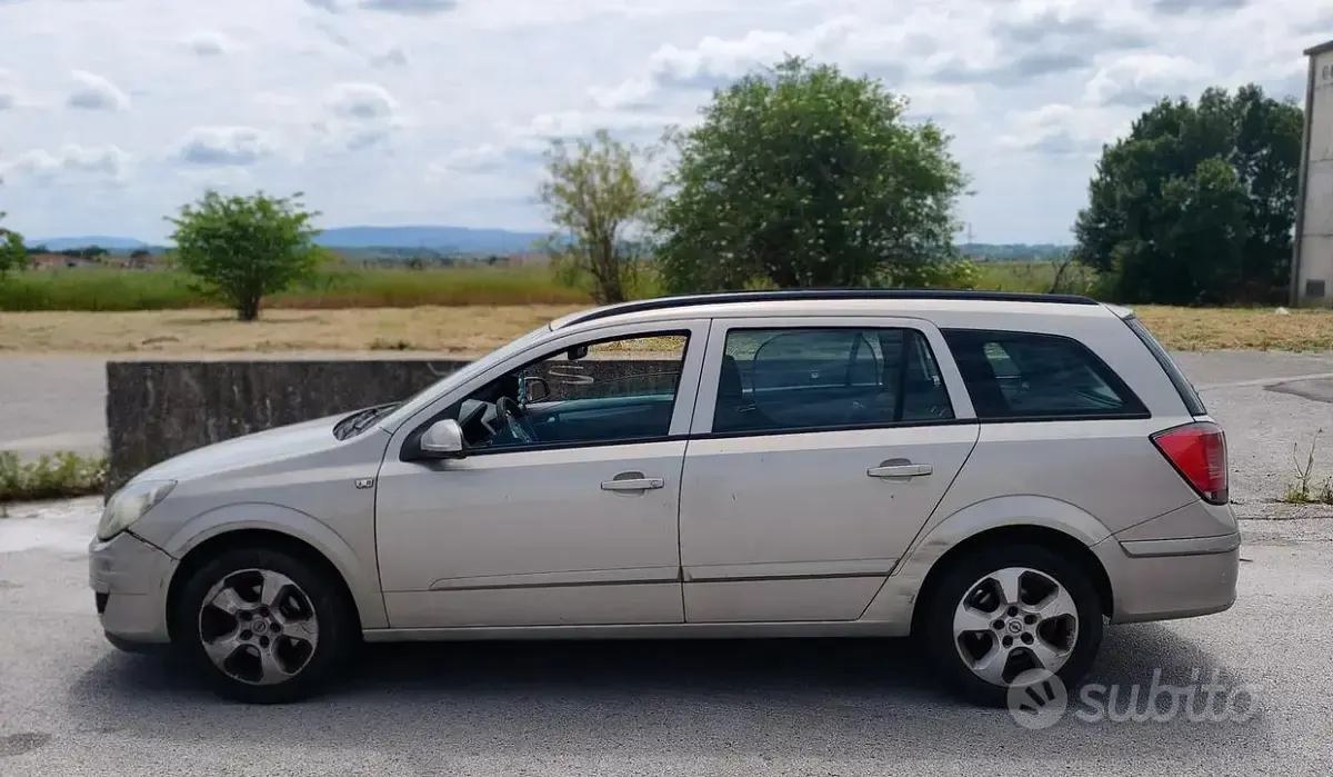 Usata Opel Astra 82 CV (60 kW) 1997 Station wagon