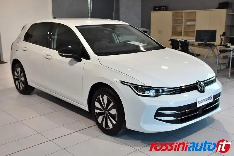 Usata VW Golf VIII Edition 116 CV (85 kW) 2024 Bianco Berlina
