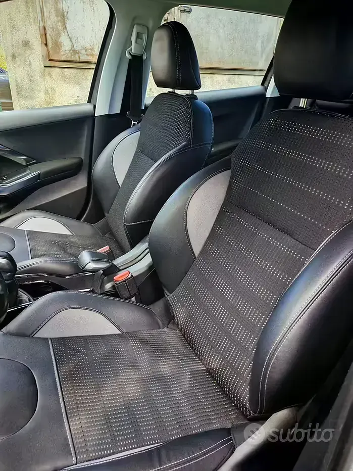 Usata Peugeot 2008 99 CV (72 kW) 2016 SUV