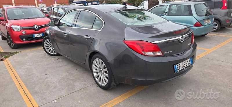 Usata Opel Insignia 160 CV (117 kW) 2012 Grigio Berlina