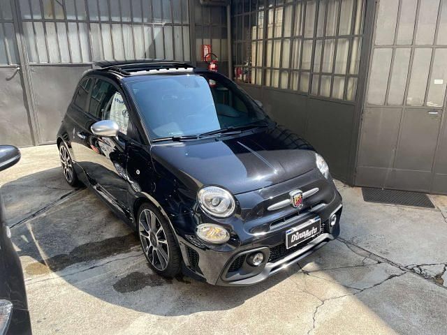 Usata Abarth 595 70th Anniversary 165 CV (121 kW) 2020 Nero Utilitaria