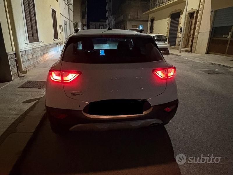 Bianco Usata 2024 Kia Stonic SUV | 22.000 € - Immagine 1/4