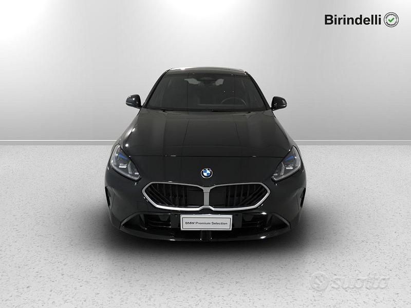 Usata BMW 120 Comfort Edition 150 CV (110 kW) 2024 Skyscraper grey metallic Utilitaria