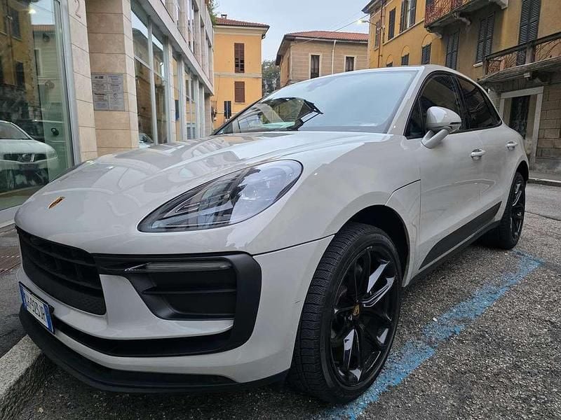 Beige Usata 2022 Porsche Macan SUV | 57.000 € (Buon prezzo) - Immagine 1/4