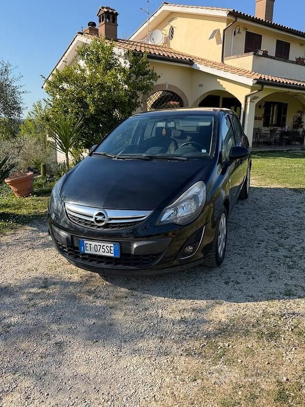 Usata Opel Corsa 75 CV (55 kW) 2014 Nero Utilitaria