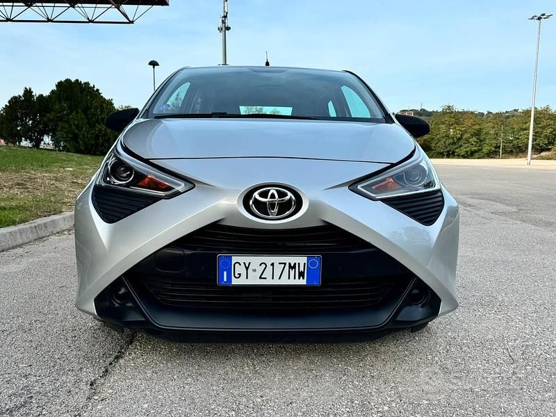 Usata Toyota Aygo Connect Style 72 CV (52 kW) 2020 Utilitaria