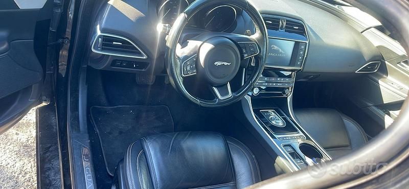 Usata Jaguar XE Business Edition 179 CV (131 kW) 2018 Nero Berlina