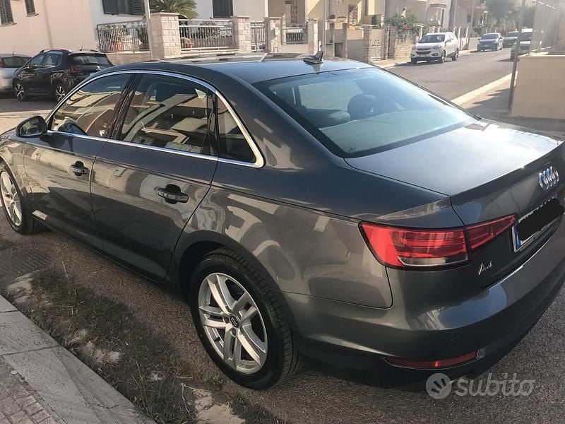 Usata Audi A4 150 CV (110 kW) 2017 Grigio Berlina