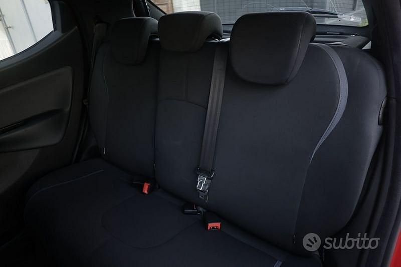 Usata Lancia Ypsilon Gold 69 CV (50 kW) 2017 Rosso Utilitaria