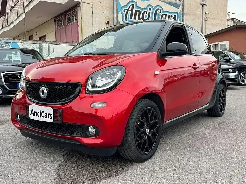 Usata Smart ForFour Prime 90 CV (66 kW) 2015 Rosso Utilitaria
