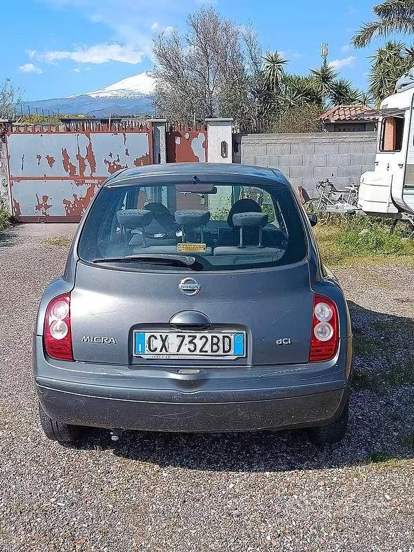 Usata Nissan Micra 65 CV (47 kW) 2005 Grigio Berlina