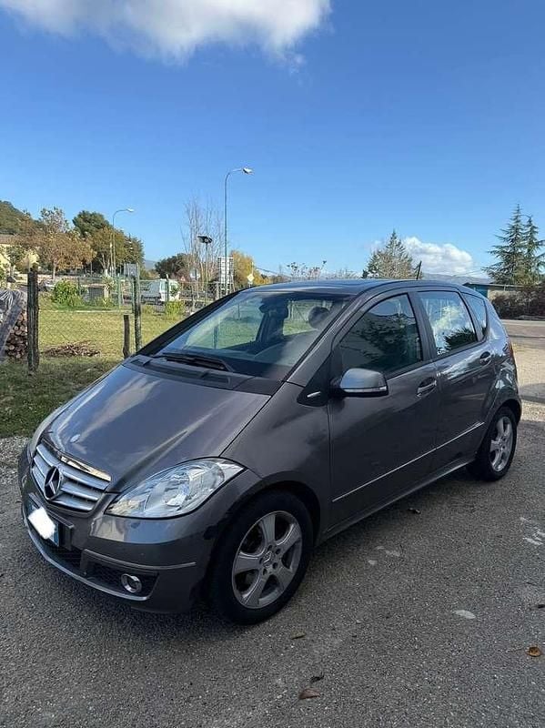 Usata Mercedes A180 Avantgarde 109 CV (80 kW) 2009 Nero Monovolume